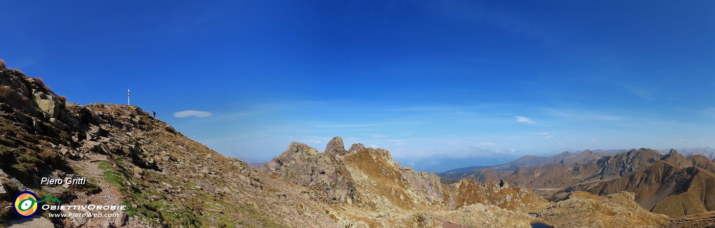42 Gran bella vista panoramica dalla Cima di Val Pianella (2349 m).jpg